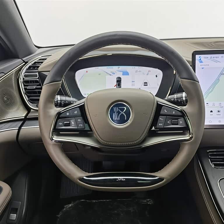 Han 2024 DM-i Honor Edition 121KM Premium Edition Han 2024 DM-i Honor Edition 121KM Premium Edition