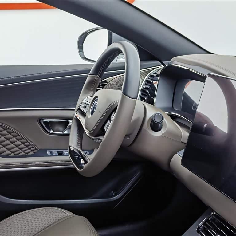 Han 2024 DM-i Honor Edition 121KM Premium Edition Han 2024 DM-i Honor Edition 121KM Premium Edition