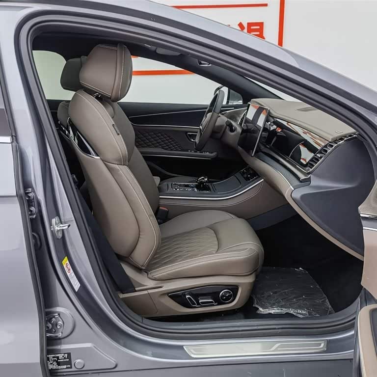 Han 2024 DM-i Honor Edition 121KM Premium Edition Han 2024 DM-i Honor Edition 121KM Premium Edition