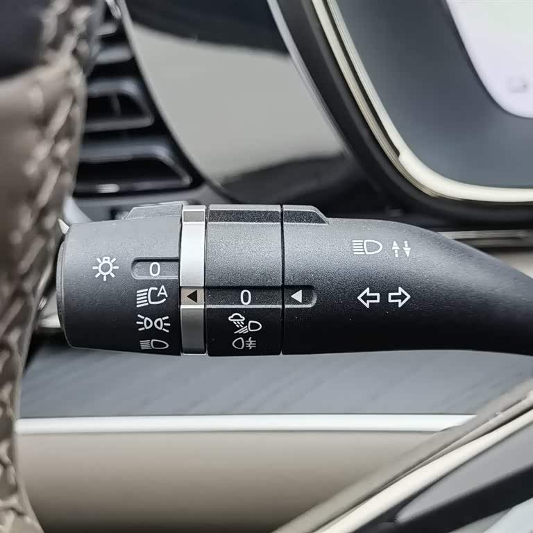 Han 2024 DM-i Honor Edition 121KM Premium Edition Han 2024 DM-i Honor Edition 121KM Premium Edition