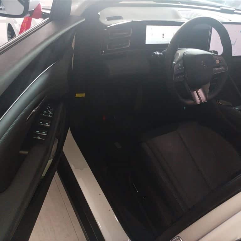 Qin L 2024 DM-i 80KM Beyond Edition Qin L 2024 DM-i 80KM Beyond Edition