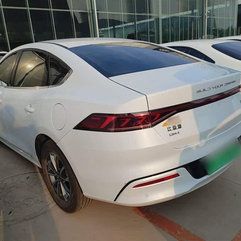 Qin PLUS 2024 Honor Edition DM-i 55KM Leading Edition Qin PLUS 2024 Honor Edition DM-i 55KM Leading Edition