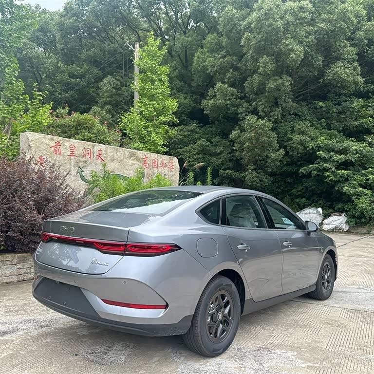 Qin PLUS 2025 DM-i Intelligent Driving Edition 55KM Beyond Edition Qin PLUS 2025 DM-i Intelligent Driving Edition 55KM Beyond Edition