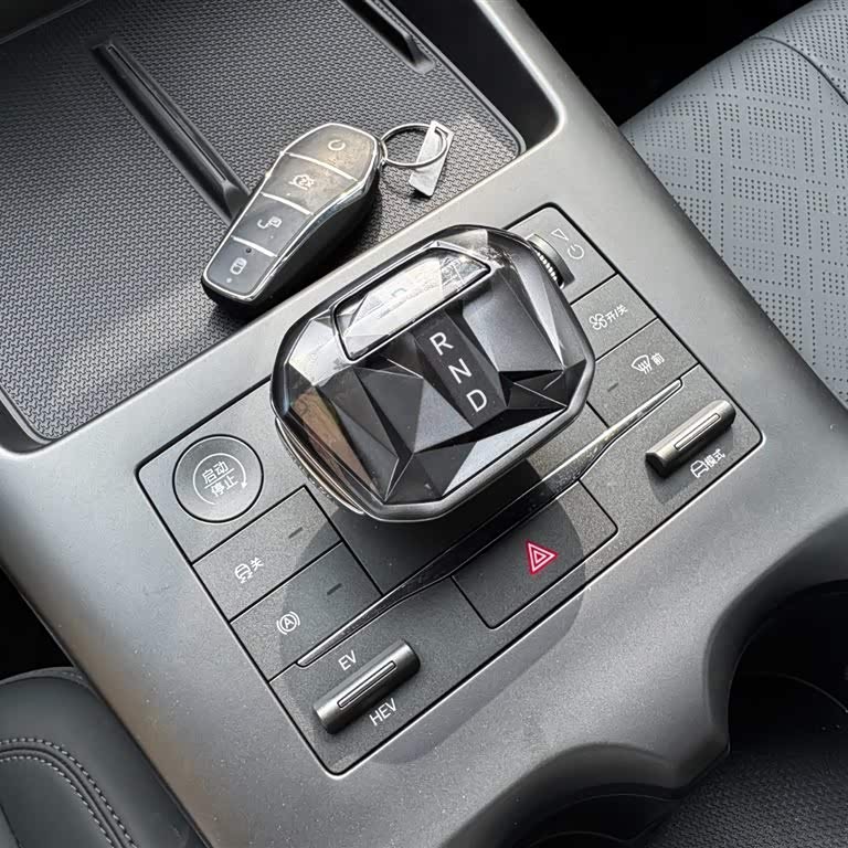 Qin PLUS 2025 DM-i Intelligent Driving Edition 55KM Beyond Edition Qin PLUS 2025 DM-i Intelligent Driving Edition 55KM Beyond Edition