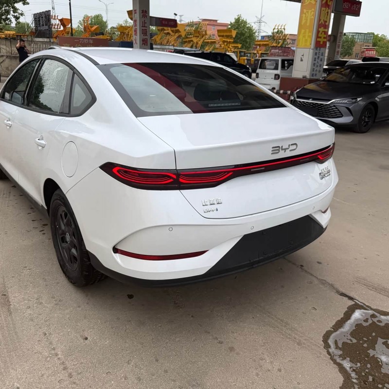 Qin PLUS 2025 DM-i Intelligent Driving Edition 55KM Leading Edition Qin PLUS 2025 DM-i Intelligent Driving Edition 55KM Leading Edition