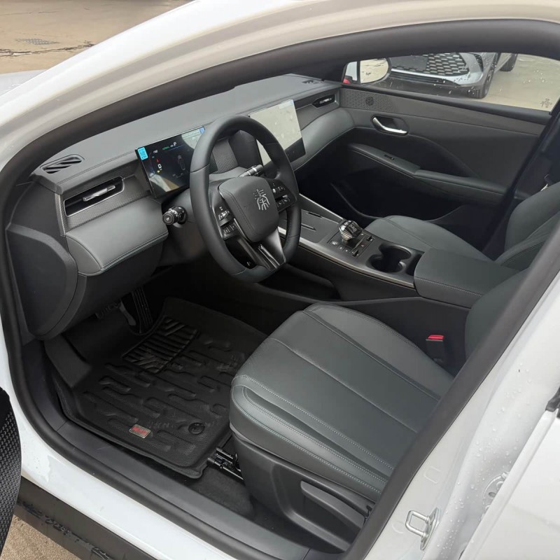 Qin PLUS 2025 DM-i Intelligent Driving Edition 55KM Leading Edition Qin PLUS 2025 DM-i Intelligent Driving Edition 55KM Leading Edition