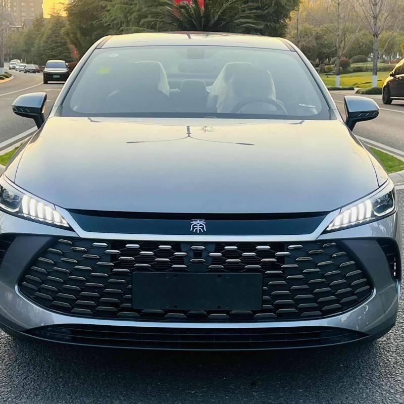 Qin PLUS 2025 DM-i Intelligent Driving Edition 55KM Leading Edition Qin PLUS 2025 DM-i Intelligent Driving Edition 55KM Leading Edition