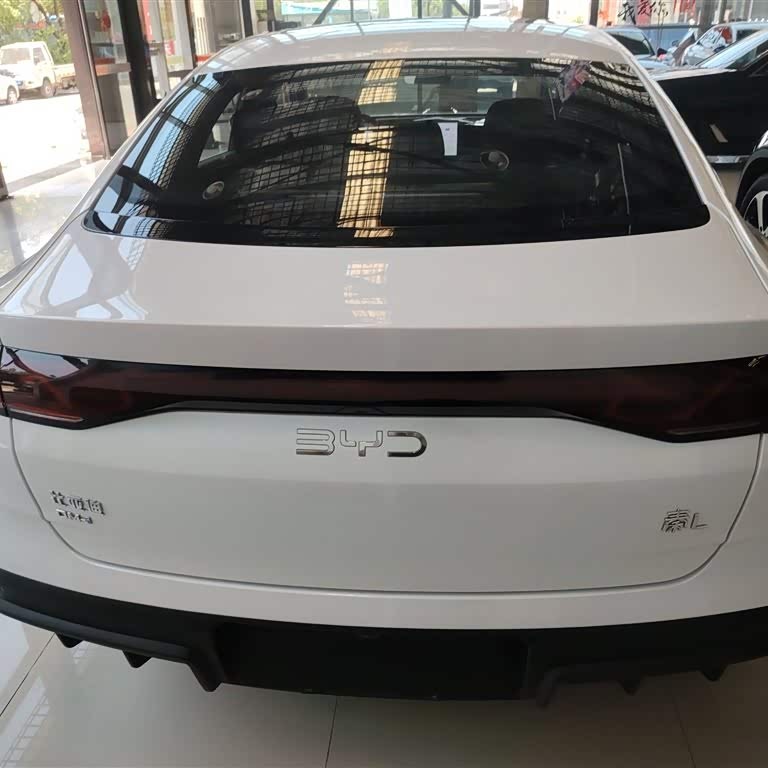 Qin L 2024 DM-i 120KM Beyond Edition Qin L 2024 DM-i 120KM Beyond Edition