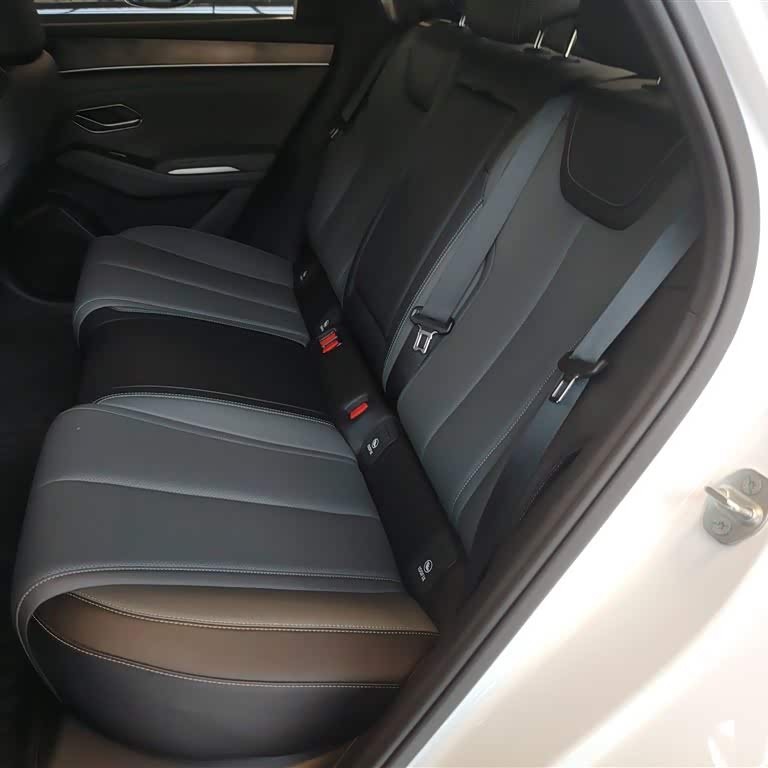 Qin L 2024 DM-i 120KM Beyond Edition Qin L 2024 DM-i 120KM Beyond Edition