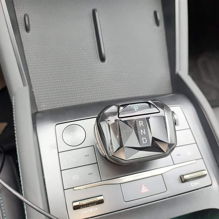 Qin L 2024 DM-i 120KM Beyond Edition Qin L 2024 DM-i 120KM Beyond Edition