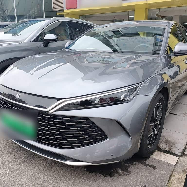 Qin L 2024 DM-i 120KM Beyond Edition Qin L 2024 DM-i 120KM Beyond Edition