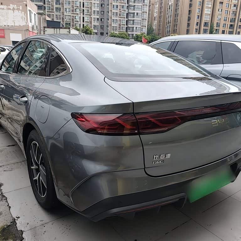 Qin L 2024 DM-i 120KM Beyond Edition Qin L 2024 DM-i 120KM Beyond Edition