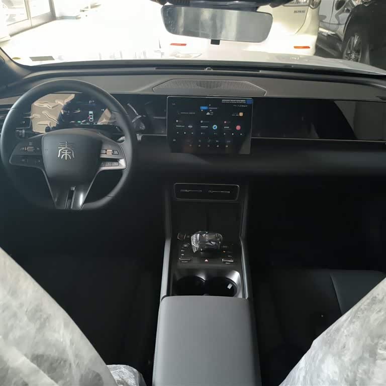 Qin L 2024 DM-i 80KM Leading Edition Qin L 2024 DM-i 80KM Leading Edition