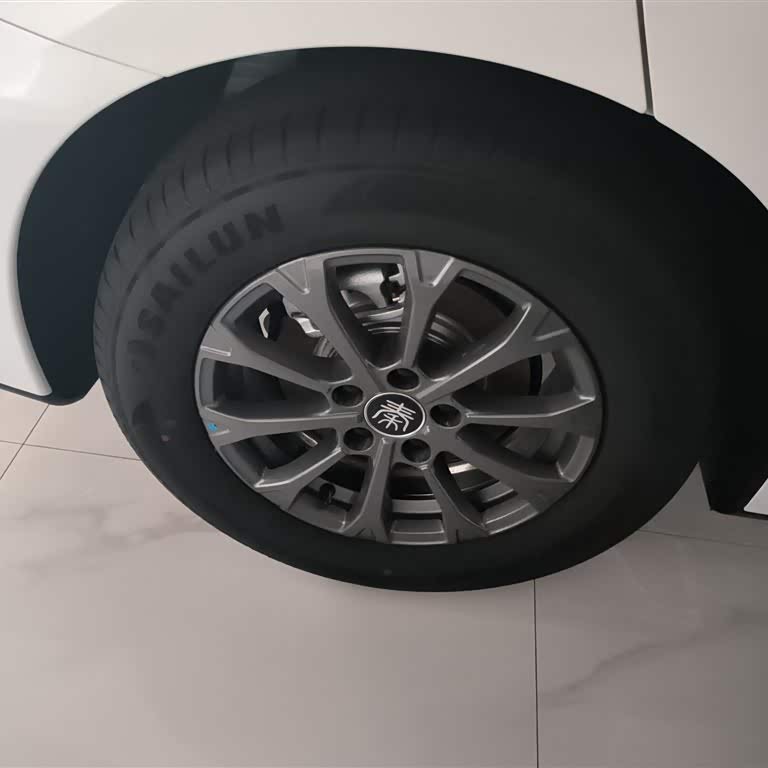 Qin L 2024 DM-i 80KM Leading Edition Qin L 2024 DM-i 80KM Leading Edition