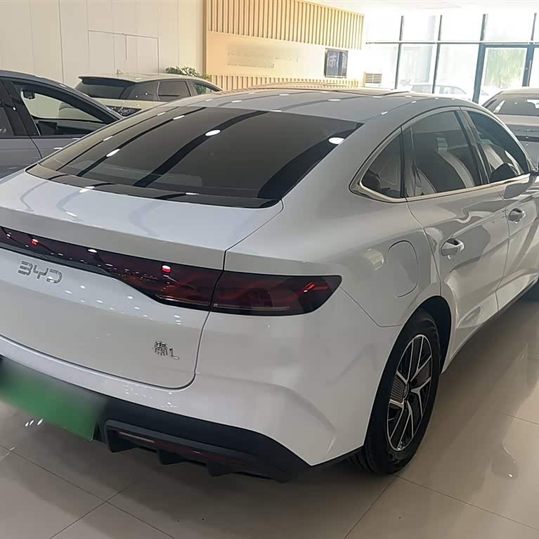 Qin L 2024 DM-i 120KM Beyond Edition Qin L 2024 DM-i 120KM Beyond Edition