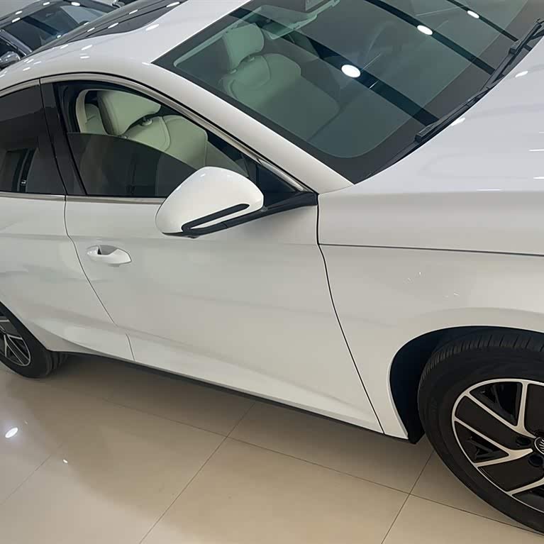 Qin L 2024 DM-i 120KM Beyond Edition Qin L 2024 DM-i 120KM Beyond Edition