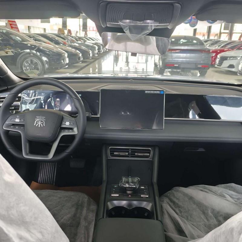 Qin L 2025 DM-i Intelligent Driving Edition 80KM Leading Edition Qin L 2025 DM-i Intelligent Driving Edition 80KM Leading Edition