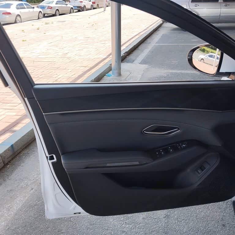 Qin L 2024 DM-i 80KM Leading Edition Qin L 2024 DM-i 80KM Leading Edition