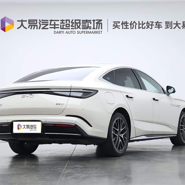 Seal 07 DM-i 2025 DM-i 1.5L 125km Premium Edition Seal 07 DM-i 2025 DM-i 1.5L 125km Premium Edition