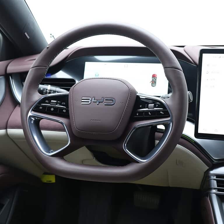 Seal 07 DM-i 2025 DM-i 1.5L 125km Premium Edition Seal 07 DM-i 2025 DM-i 1.5L 125km Premium Edition