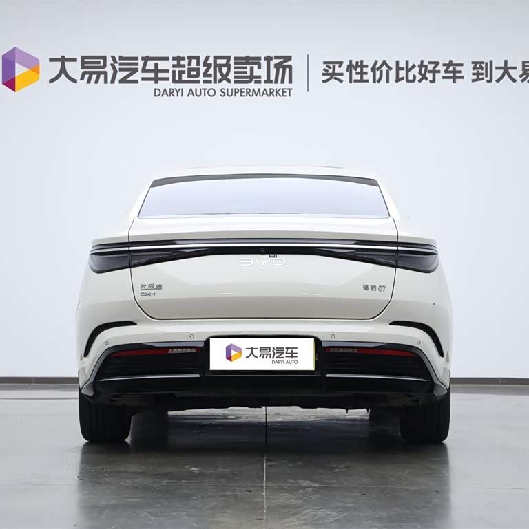 Seal 07 DM-i 2025 DM-i 1.5L 125km Premium Edition Seal 07 DM-i 2025 DM-i 1.5L 125km Premium Edition
