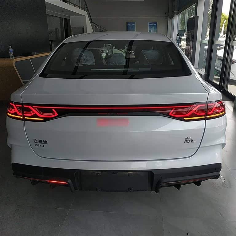 Qin L 2024 DM-i 80KM Beyond Edition Qin L 2024 DM-i 80KM Beyond Edition