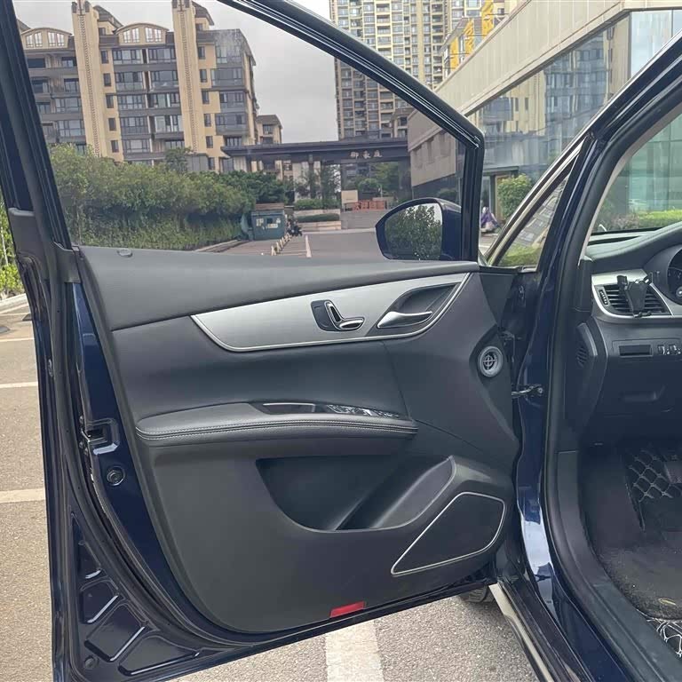 Song MAX 2021 Upgraded Version 1.5T Automatic Flagship Model 6 Seaters Song MAX 2021 Upgraded Version 1.5T Automatic Flagship Model 6 Seaters