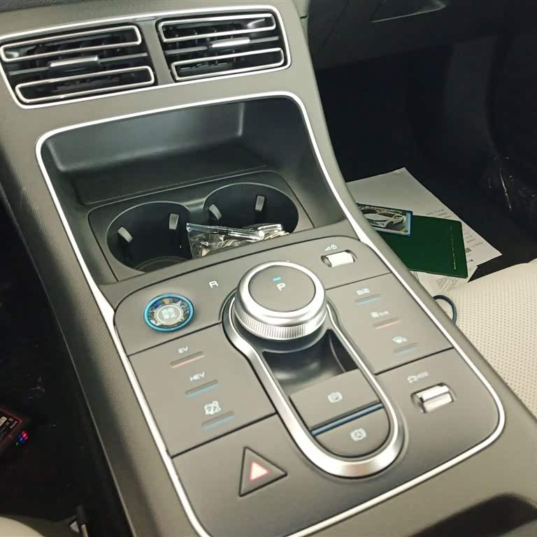 Destroyer 05 2024 Glory Edition DM-i 55KM Luxury Model Destroyer 05 2024 Glory Edition DM-i 55KM Luxury Model