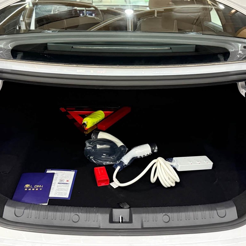 Qin L 2024 DM-i 120KM Beyond Edition Qin L 2024 DM-i 120KM Beyond Edition
