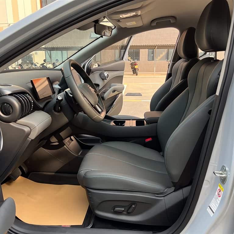 Yuan PLUS 2025 Smart Driving Edition 510KM Leading Edition Yuan PLUS 2025 Smart Driving Edition 510KM Leading Edition