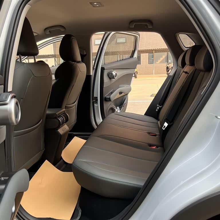 Yuan PLUS 2025 Smart Driving Edition 510KM Leading Edition Yuan PLUS 2025 Smart Driving Edition 510KM Leading Edition