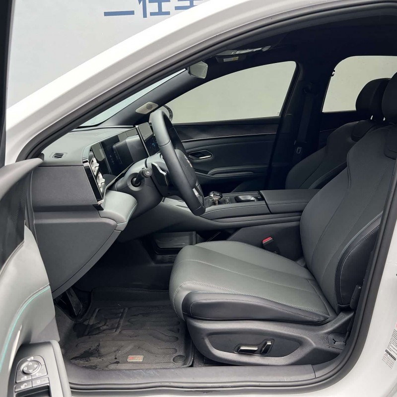 Qin L 2025 DM-i Intelligent Driving Edition 120KM Beyond Edition Qin L 2025 DM-i Intelligent Driving Edition 120KM Beyond Edition