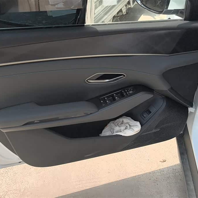 Qin L 2025 DM-i Intelligent Driving Edition 80KM Leading Edition Qin L 2025 DM-i Intelligent Driving Edition 80KM Leading Edition