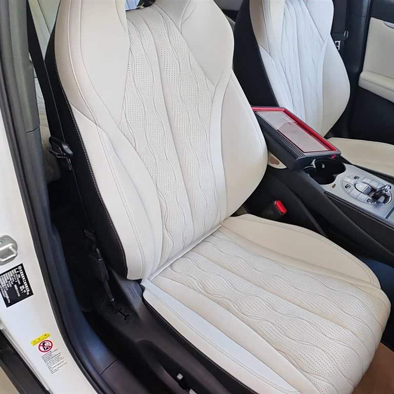 Haibao 06 New Energy 2024 DM-i 120KM Flagship Model Haibao 06 New Energy 2024 DM-i 120KM Flagship Model