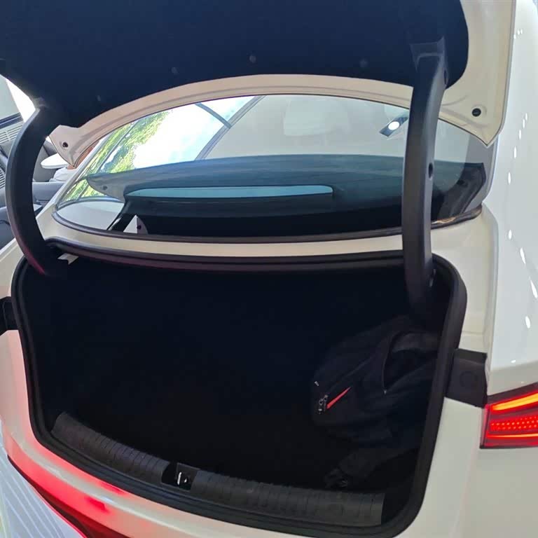 Haibao 06 New Energy 2024 DM-i 120KM Flagship Model Haibao 06 New Energy 2024 DM-i 120KM Flagship Model