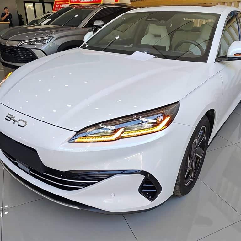 Haibao 06 New Energy 2024 DM-i 120KM Flagship Model Haibao 06 New Energy 2024 DM-i 120KM Flagship Model
