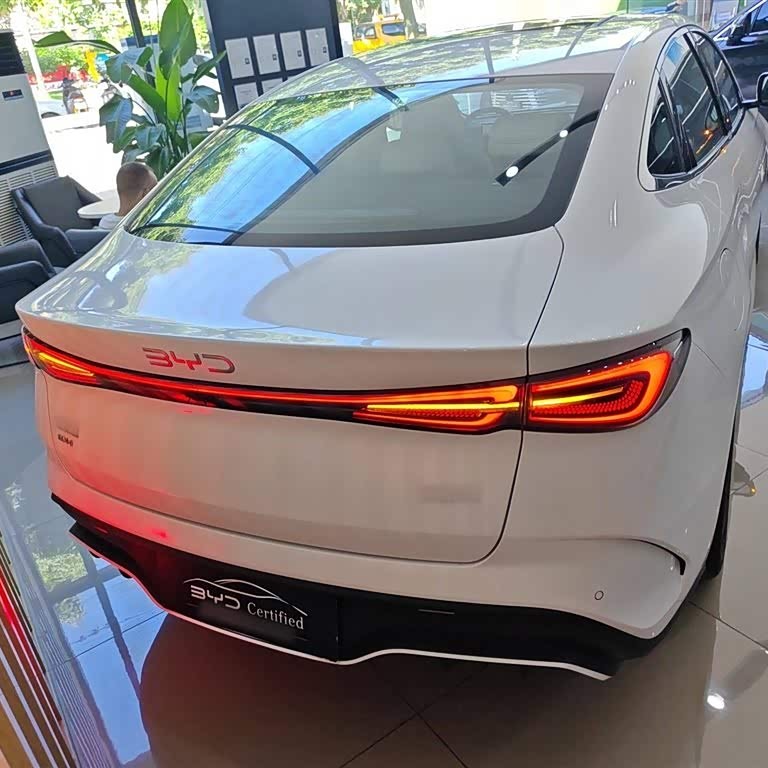 Haibao 06 New Energy 2024 DM-i 120KM Flagship Model Haibao 06 New Energy 2024 DM-i 120KM Flagship Model