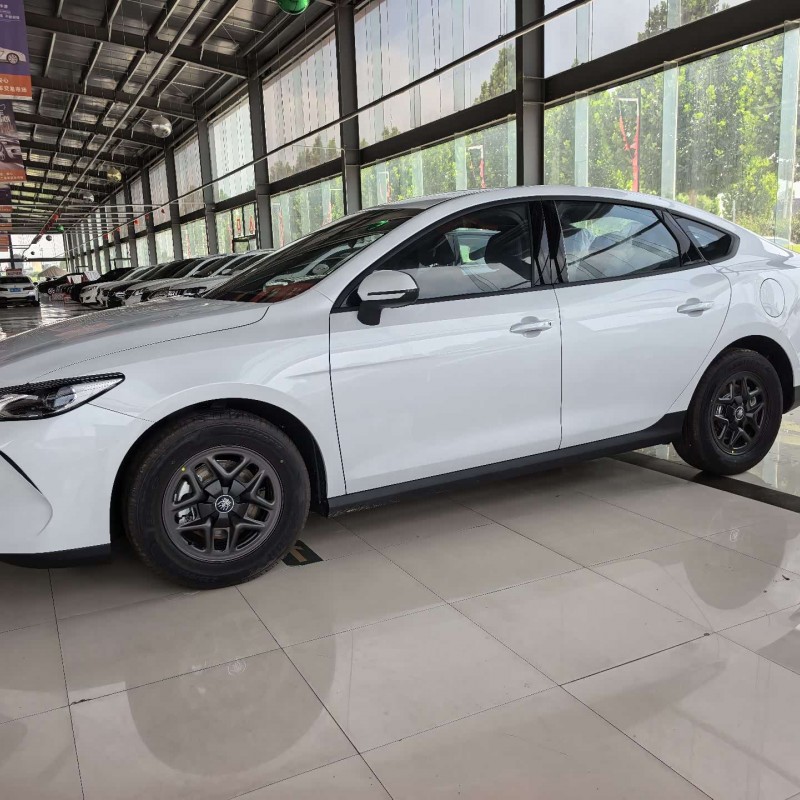Qin PLUS 2025 DM-i Intelligent Driving Edition 55KM Leading Edition Qin PLUS 2025 DM-i Intelligent Driving Edition 55KM Leading Edition