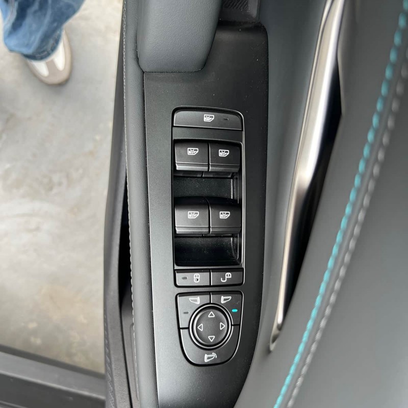 Qin L 2025 DM-i Intelligent Driving Edition 120KM Beyond Edition Qin L 2025 DM-i Intelligent Driving Edition 120KM Beyond Edition
