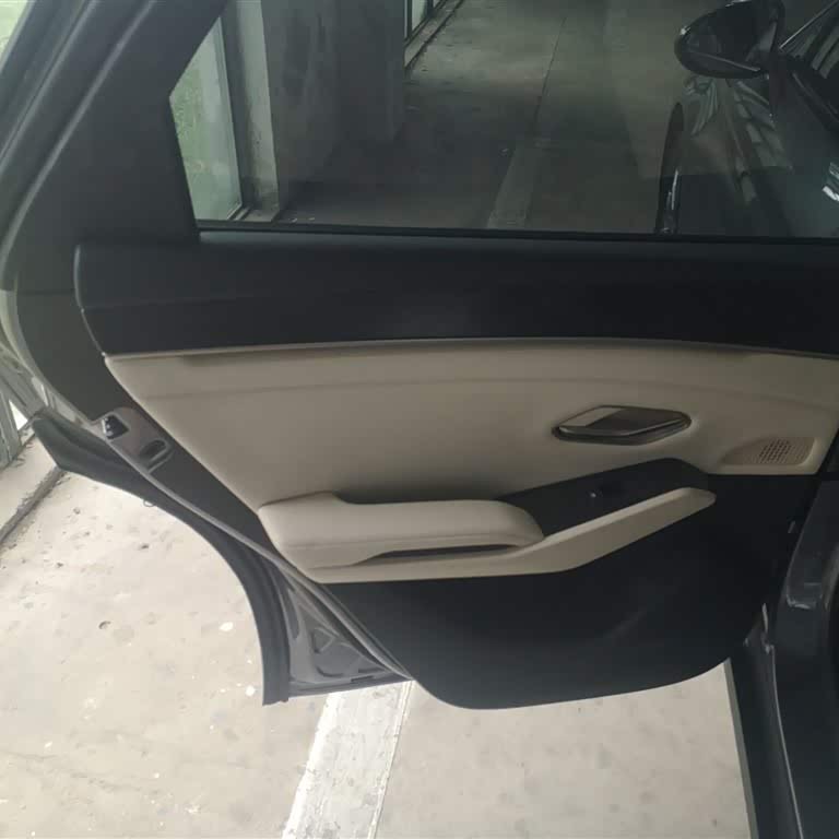 Qin L 2024 DM-i 80KM Leading Edition Qin L 2024 DM-i 80KM Leading Edition