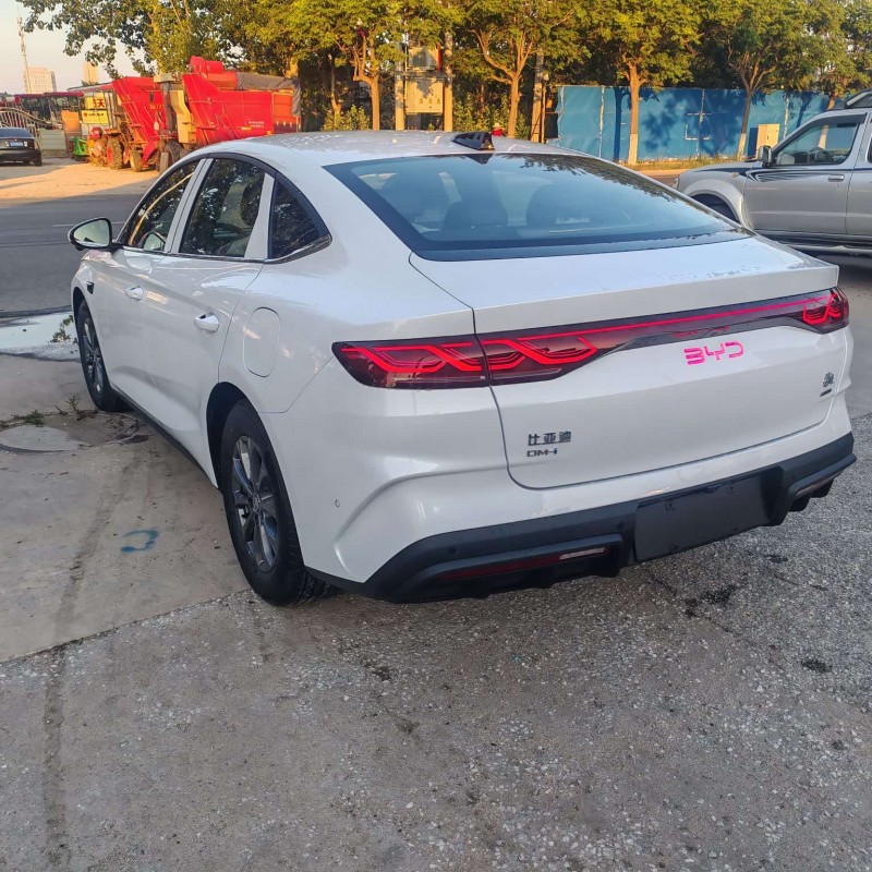 Qin L 2025 DM-i Intelligent Driving Edition 80KM Leading Edition Qin L 2025 DM-i Intelligent Driving Edition 80KM Leading Edition
