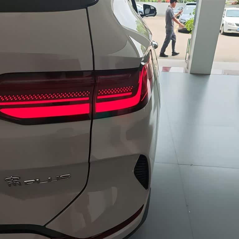 Song PLUS New Energy 2025 DM-i 112KM Premium Edition Song PLUS New Energy 2025 DM-i 112KM Premium Edition