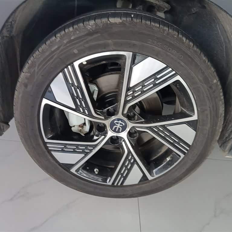 Song Pro New Energy 2024 Honor Edition DM-i 110KM Excellence Edition Song Pro New Energy 2024 Honor Edition DM-i 110KM Excellence Edition