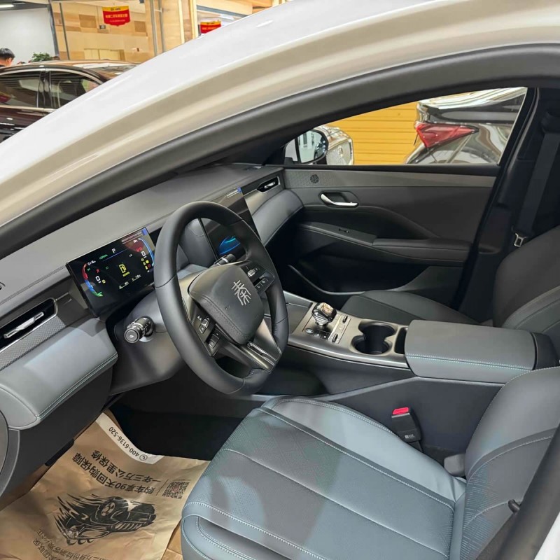 Qin PLUS 2025 DM-i Intelligent Driving Edition 55KM Leading Edition Qin PLUS 2025 DM-i Intelligent Driving Edition 55KM Leading Edition