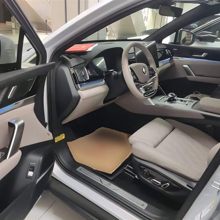 Tang New Energy 2025 DM-i 115KM Flagship Model Tang New Energy 2025 DM-i 115KM Flagship Model