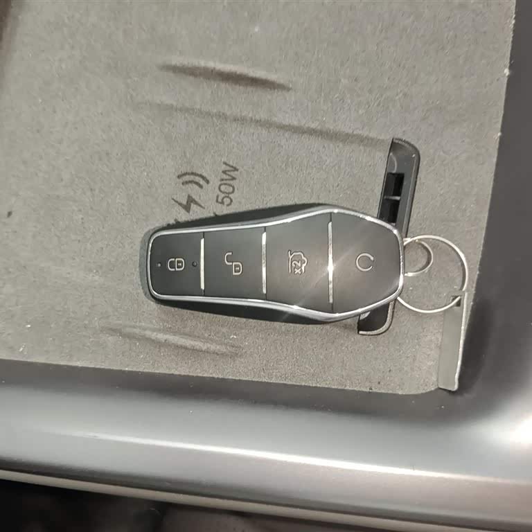 Seal 07 DM-i 2025 DM-i 1.5L 125km Premium Edition Seal 07 DM-i 2025 DM-i 1.5L 125km Premium Edition