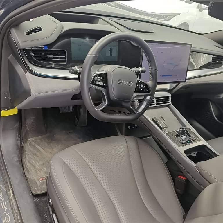 Seal 07 DM-i 2025 DM-i 1.5L 125km Premium Edition Seal 07 DM-i 2025 DM-i 1.5L 125km Premium Edition