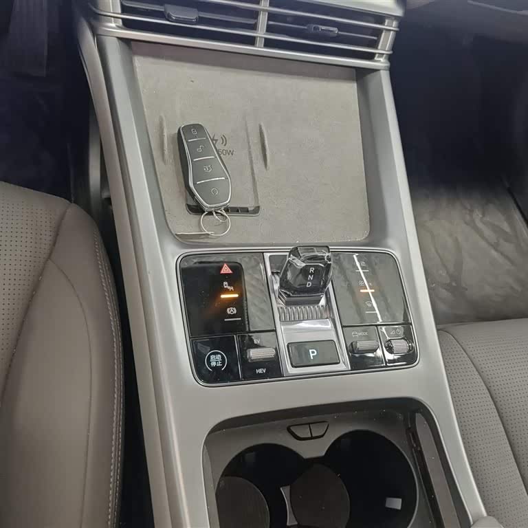Seal 07 DM-i 2025 DM-i 1.5L 125km Premium Edition Seal 07 DM-i 2025 DM-i 1.5L 125km Premium Edition