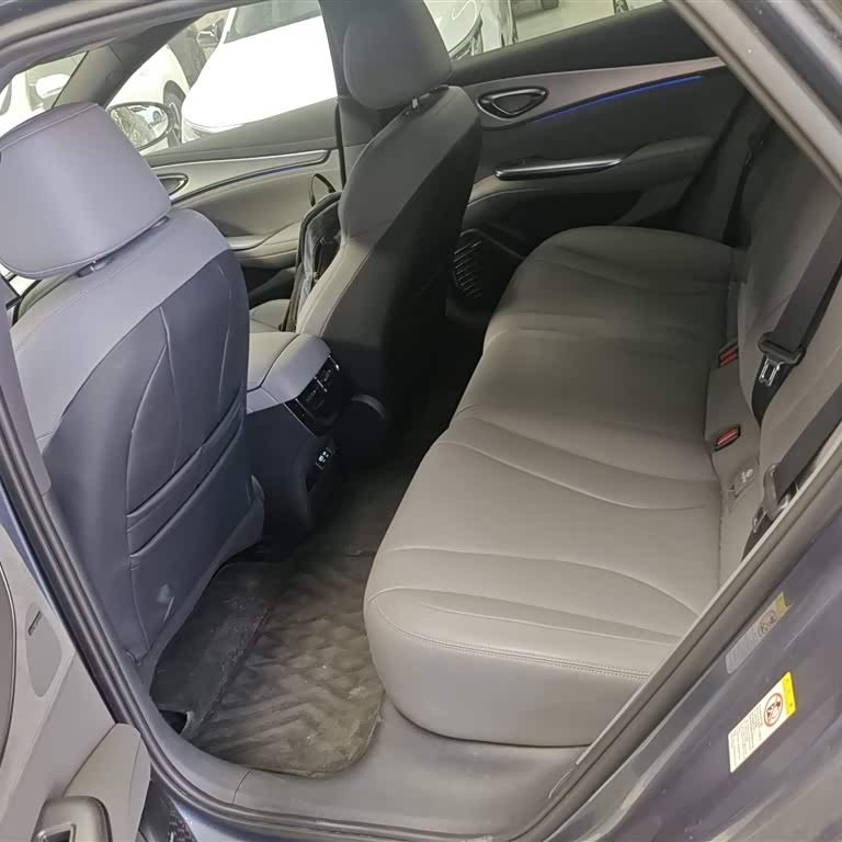 Seal 07 DM-i 2025 DM-i 1.5L 125km Premium Edition Seal 07 DM-i 2025 DM-i 1.5L 125km Premium Edition