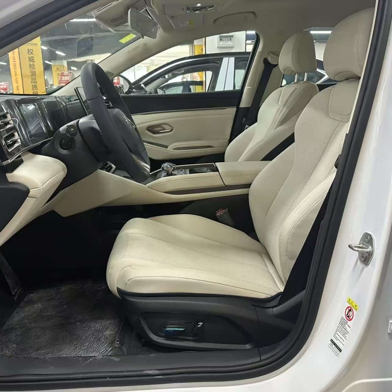 Qin L 2024 DM-i 120KM Leading Edition Qin L 2024 DM-i 120KM Leading Edition